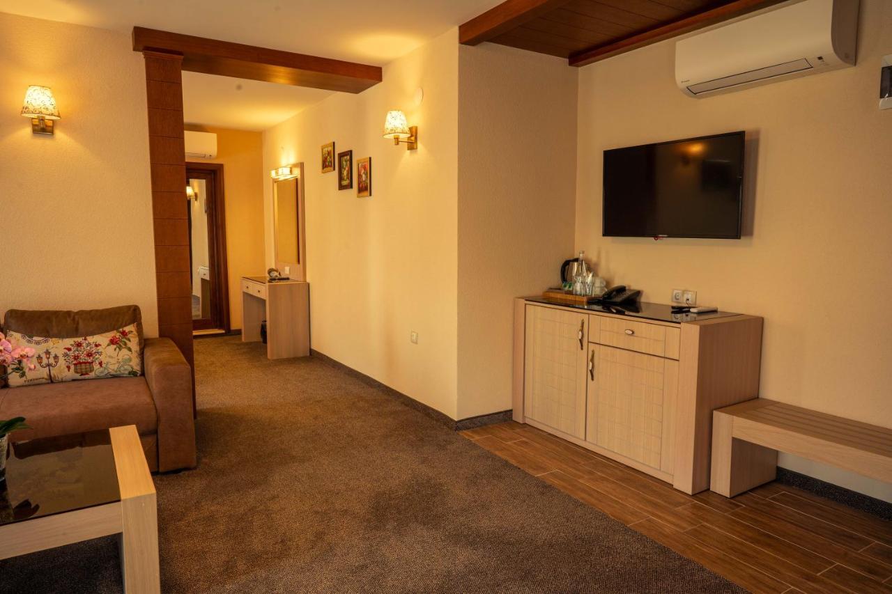 Boutique Hotel Provence Бутик Хотел Прованс Petrič Esterno foto