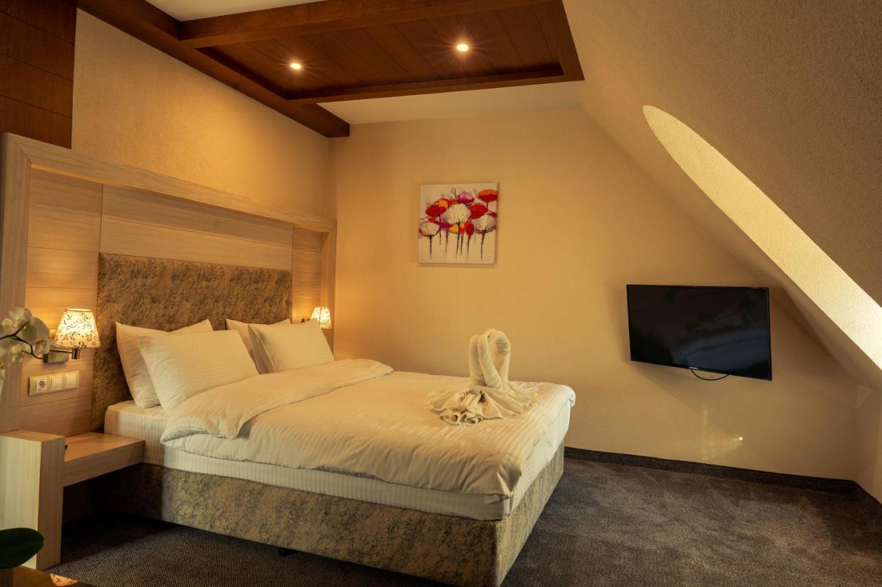 Boutique Hotel Provence Бутик Хотел Прованс Petrič Esterno foto