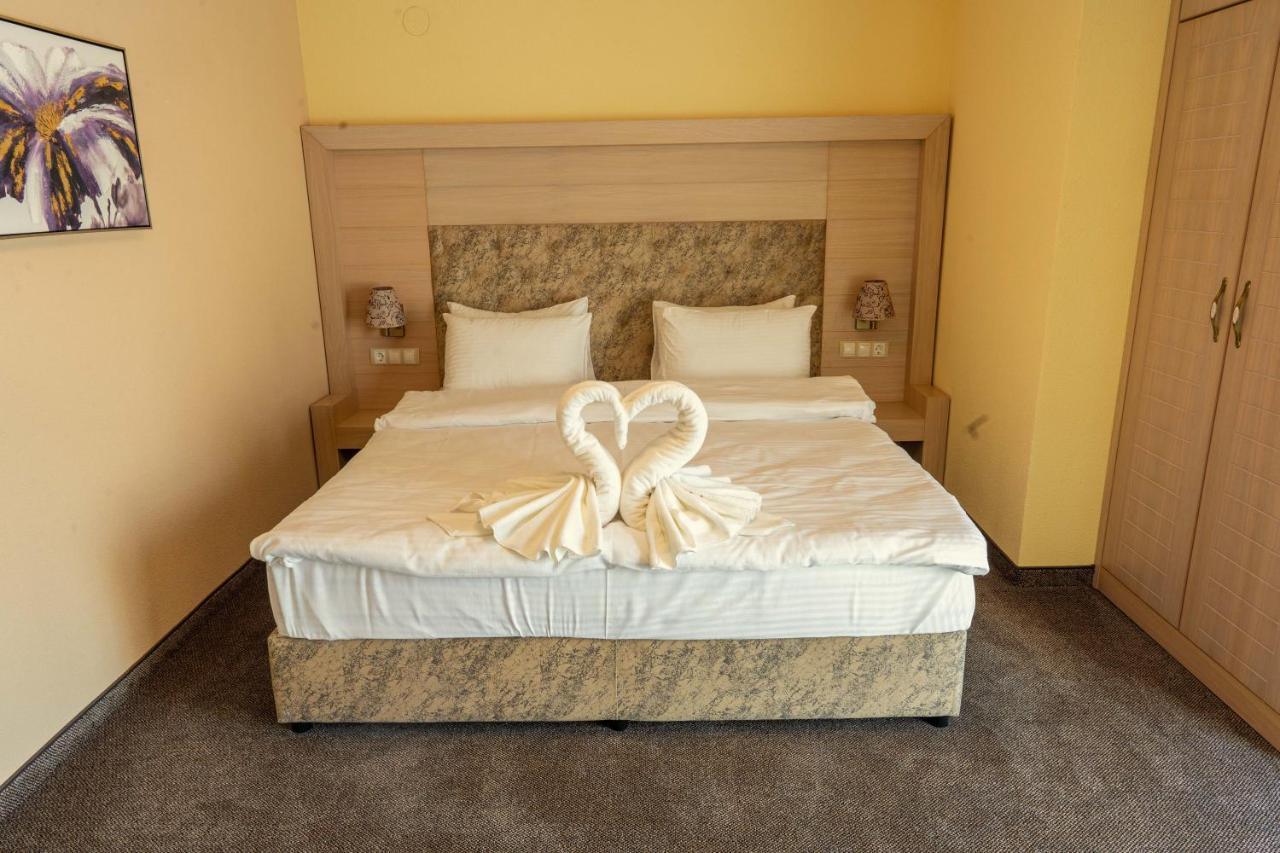 Boutique Hotel Provence Бутик Хотел Прованс Petrič Esterno foto